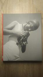 Eva Besnyo - Tineke de Ruiter, Boeken, Kunst en Cultuur | Fotografie en Design, Ophalen of Verzenden, Zo goed als nieuw, Fotografen