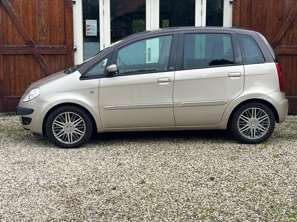 Lancia Musa 1.4-16V Platino+ DFN BiColore met leder en glasd, Auto's, Lancia, Gebruikt, Beige, 400 kg, Beige