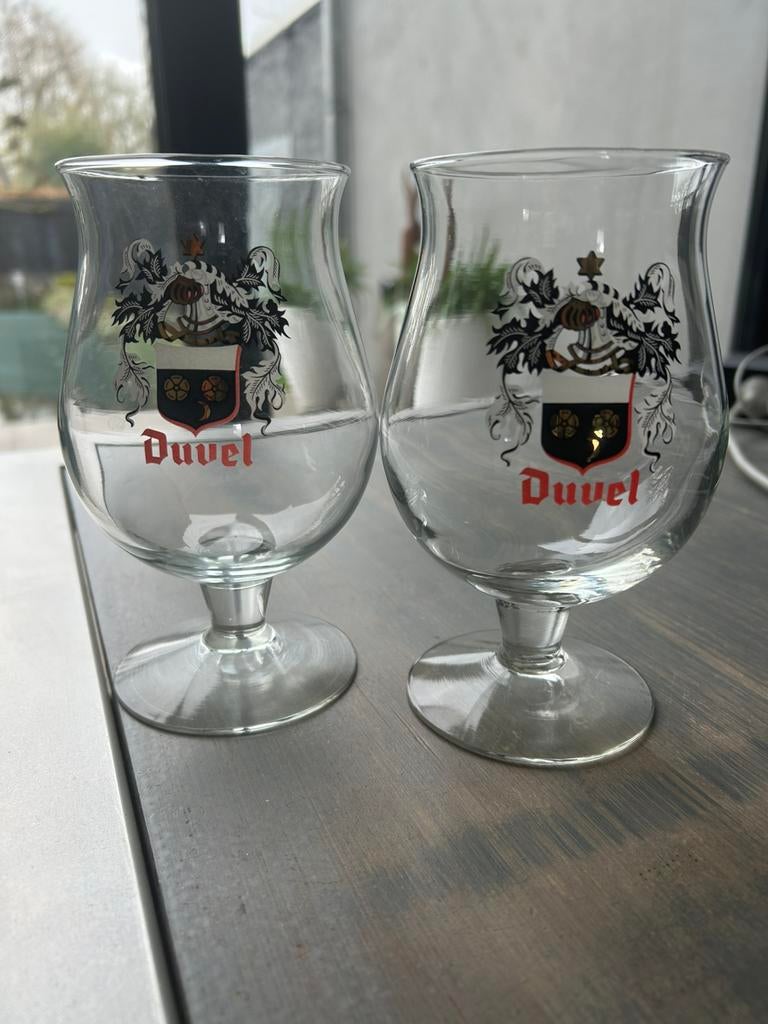 Duvel verzamelglazen  met Wapenschild 2 stuks, Verzamelen, Biermerken, Ophalen of Verzenden, Zo goed als nieuw, Glas of Glazen