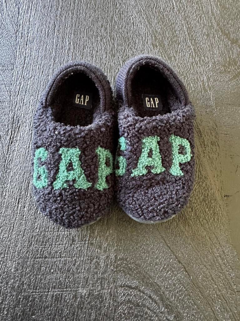 GAP sloffen unisex maat 24, Slofjes, Jongetje of Meisje, Ophalen of Verzenden, Zo goed als nieuw