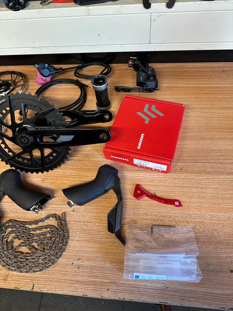 Sram Rival E1 2x12 AXS groepset met powermeter NIEUW!, Compliance@sram.com, Sram, Paasbosweg 16, Nijkerk, Nieuw