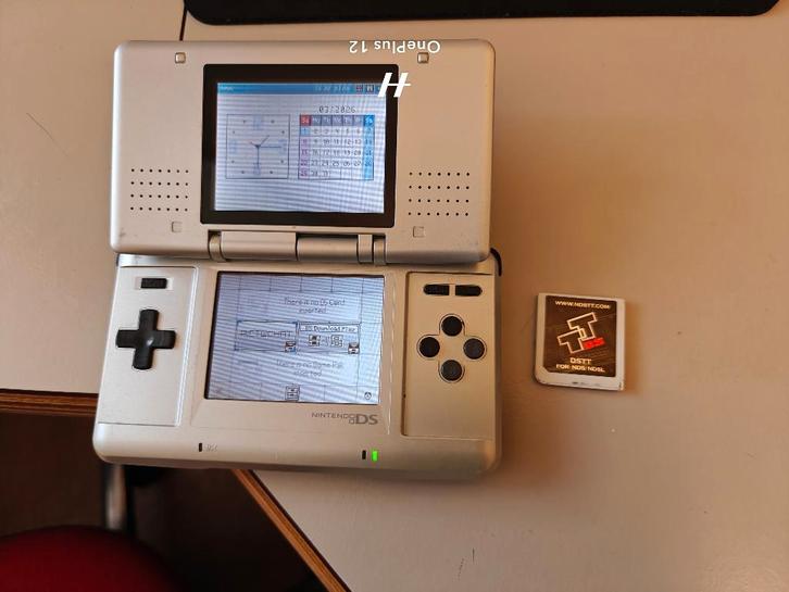 Nintendo DS (phat), Spelcomputers en Games, Spelcomputers | Nintendo DS, Gebruikt, DS Original of Phat, Zilver, Ophalen of Verzenden