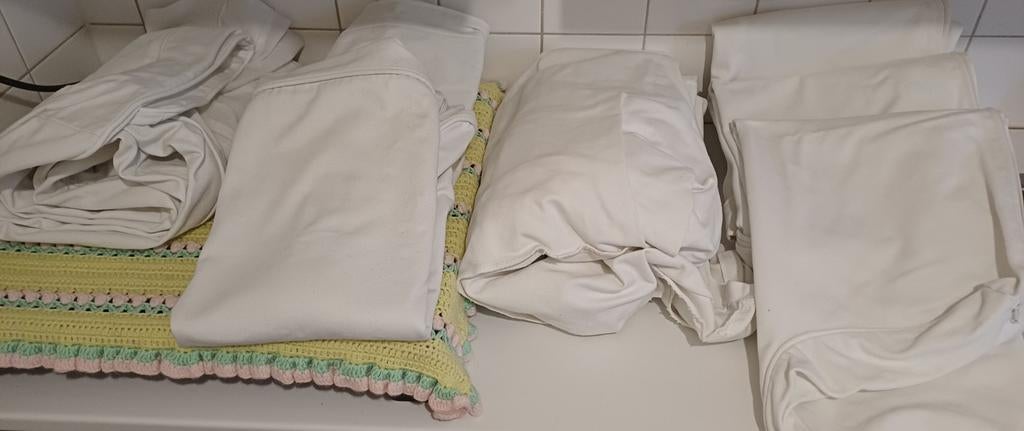 EKTORP hoes, wit voor 3-zitsbank met chaise longue, Huis en Inrichting, Banken | Voetenbanken en Poefen, Gebruikt, 125 cm of meer