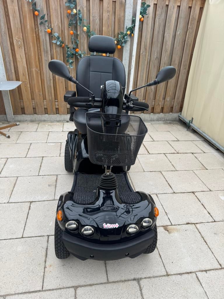 MANGO LION 4  22 Km 1500€, Ophalen of Verzenden, Zo goed als nieuw, 16 km/u of meer, Mango