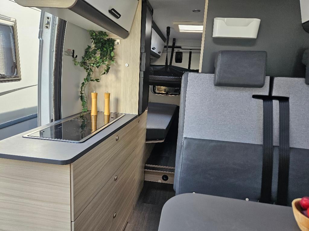 Caravans And Camping Sun