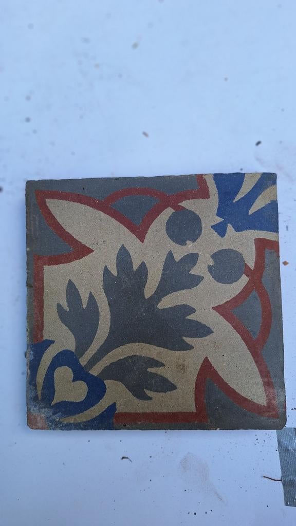 27 vloertegels blauw rood grijs, Ophalen of Verzenden