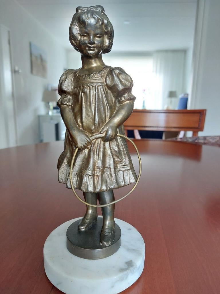 Bronzen beeldje,  Hoelahoep meisje, Antiek en Kunst, Ophalen of Verzenden