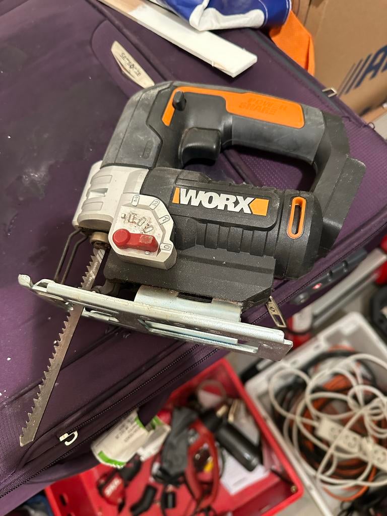 Worx decoupeerzaag - Krachtige en veelzijdige zaag, Doe-het-zelf en Verbouw, Gereedschap | Zaagmachines, Gebruikt, Decoupeerzaag
