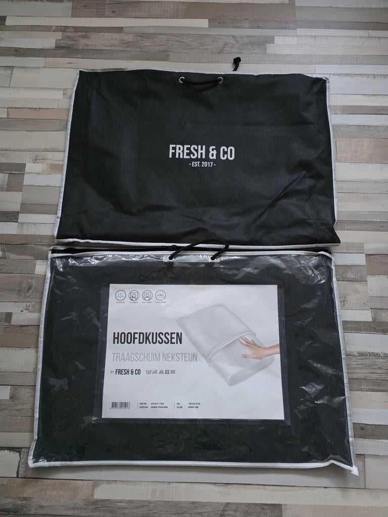 2 neksteun hoofdkussens, Ophalen of Verzenden, Zo goed als nieuw, Wit, Jongetje of Meisje