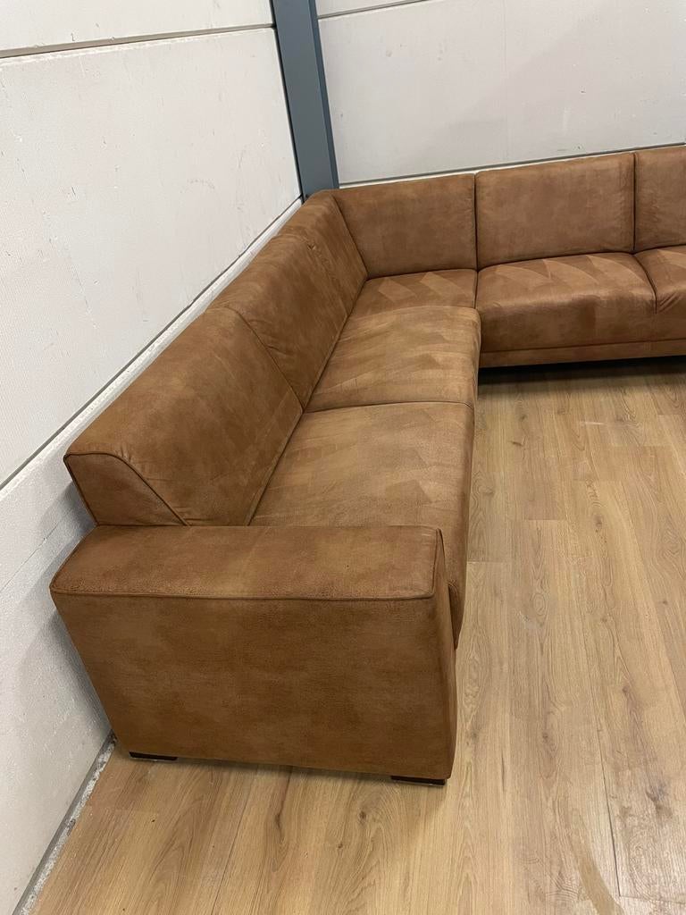 Mooie luxe suede cognac bruine hoekbank - GEREINIGD!!!, Huis en Inrichting, Banken | Bankstellen, Ophalen, 250 tot 300 cm, Luxe