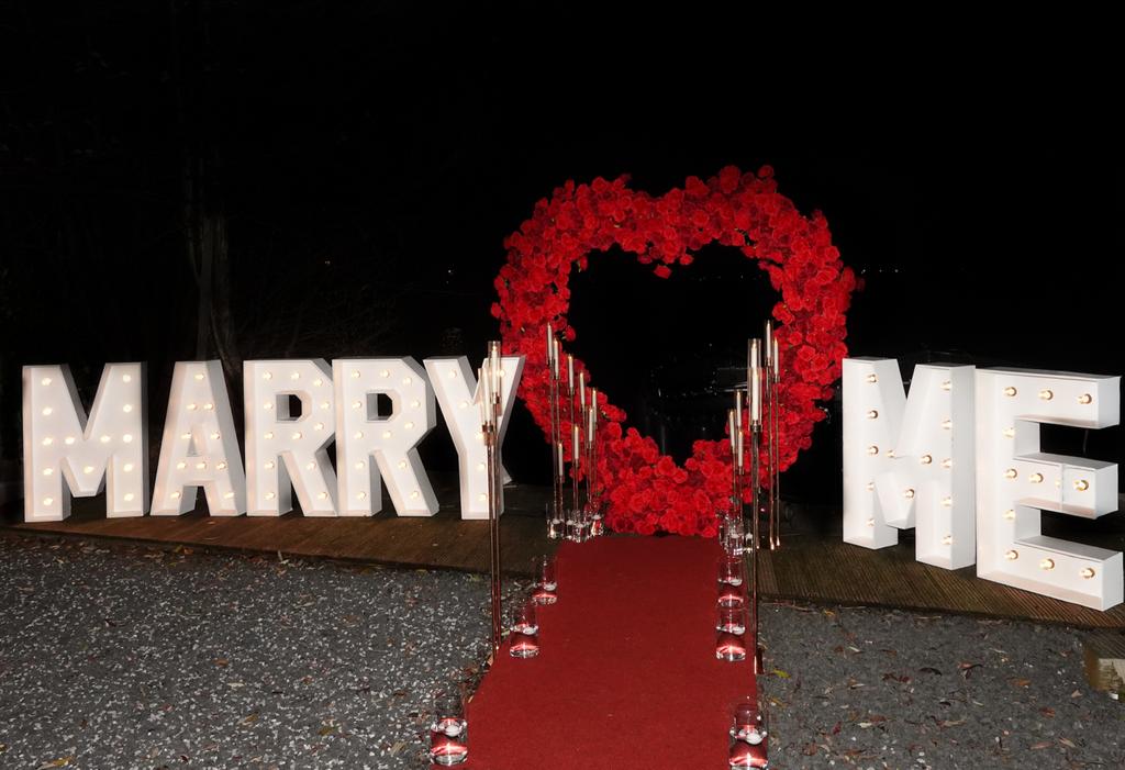 Marry Me Decoratie te Huur - Compleet met Opzetten!, Ophalen, Zo goed als nieuw, Versiering, Geboorte of Huwelijk