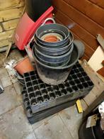 Verschillende kweektrays / zaaitrays en potjes., Ophalen, Gebruikt, Kweekbak