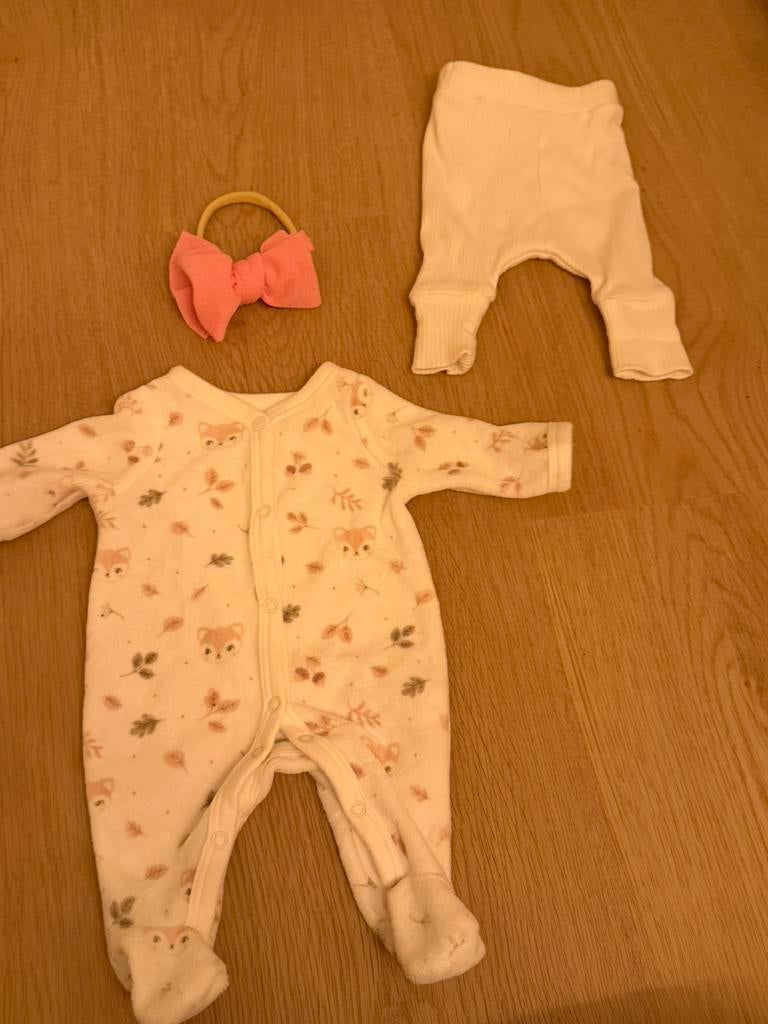 Dit is een leuk setje voor poppen, Kinderen en Baby's, Babykleding | Maat 50, Ophalen, Zo goed als nieuw, Meisje, Pakje