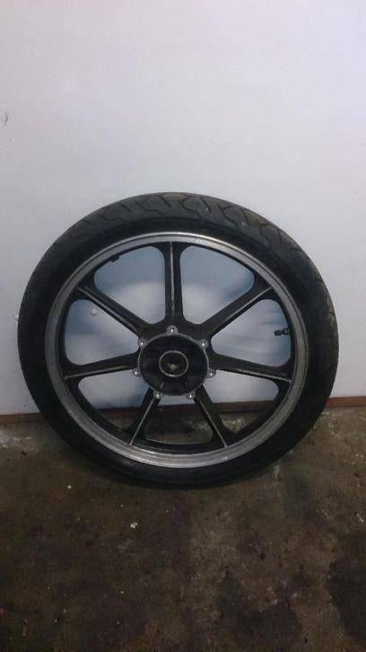 Kawasaki Z400 voorwiel Z400J voorvelg velg wiel voorband, Ophalen of Verzenden, Gebruikt