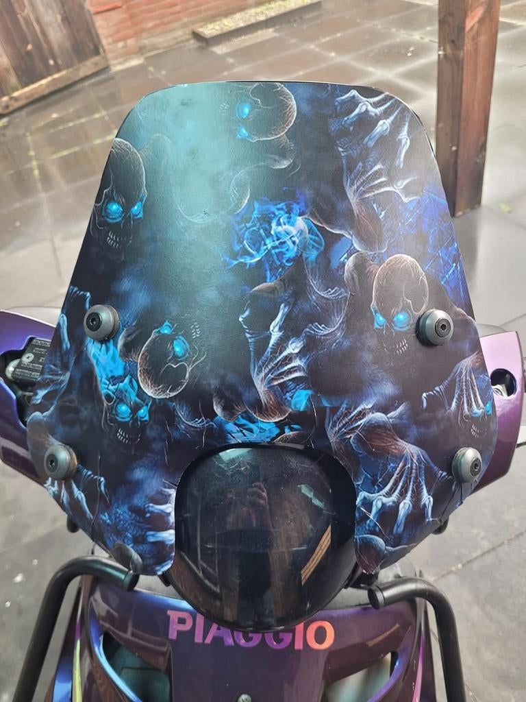 Custum sticker voor windscherm piaggio, Fietsen en Brommers, Scooters | Piaggio, Ophalen of Verzenden, Nieuw, Zip