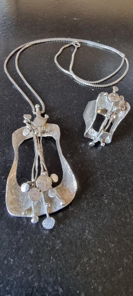 Zilveren vintage modernist relo ketting en ring., Verzenden, Zo goed als nieuw, Zilver, Zilver