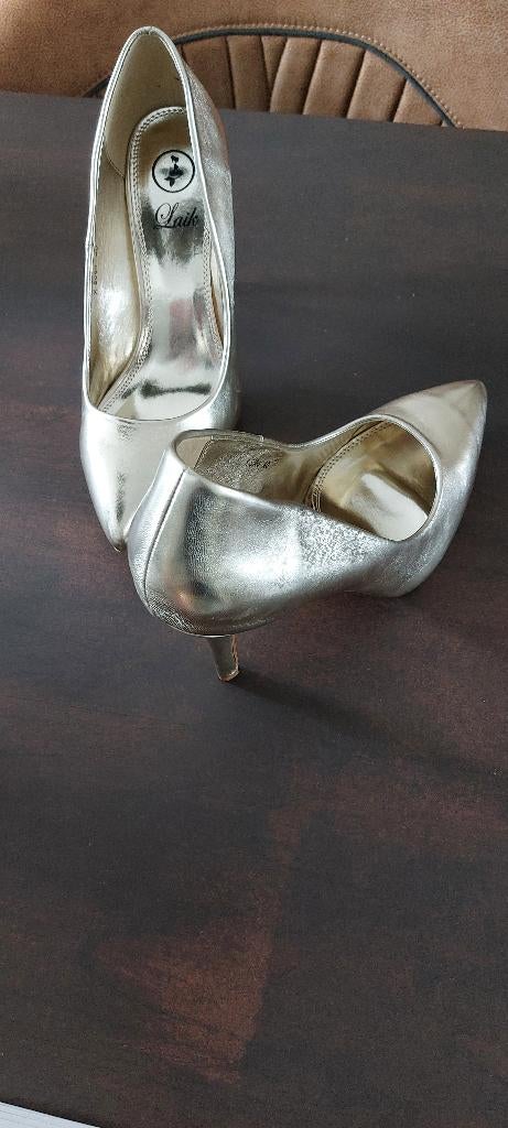 Gouden dames schoenen, Kleding | Dames, Schoenen, Ophalen, Overige kleuren, Schoenen met hoge hakken, Onbekend
