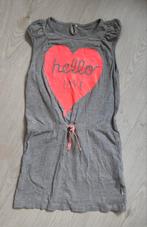Grijs jurkje met fel rose hart - Name it - maat 134/140, Kinderen en Baby's, Kinderkleding | Maat 122, Meisje, Ophalen of Verzenden