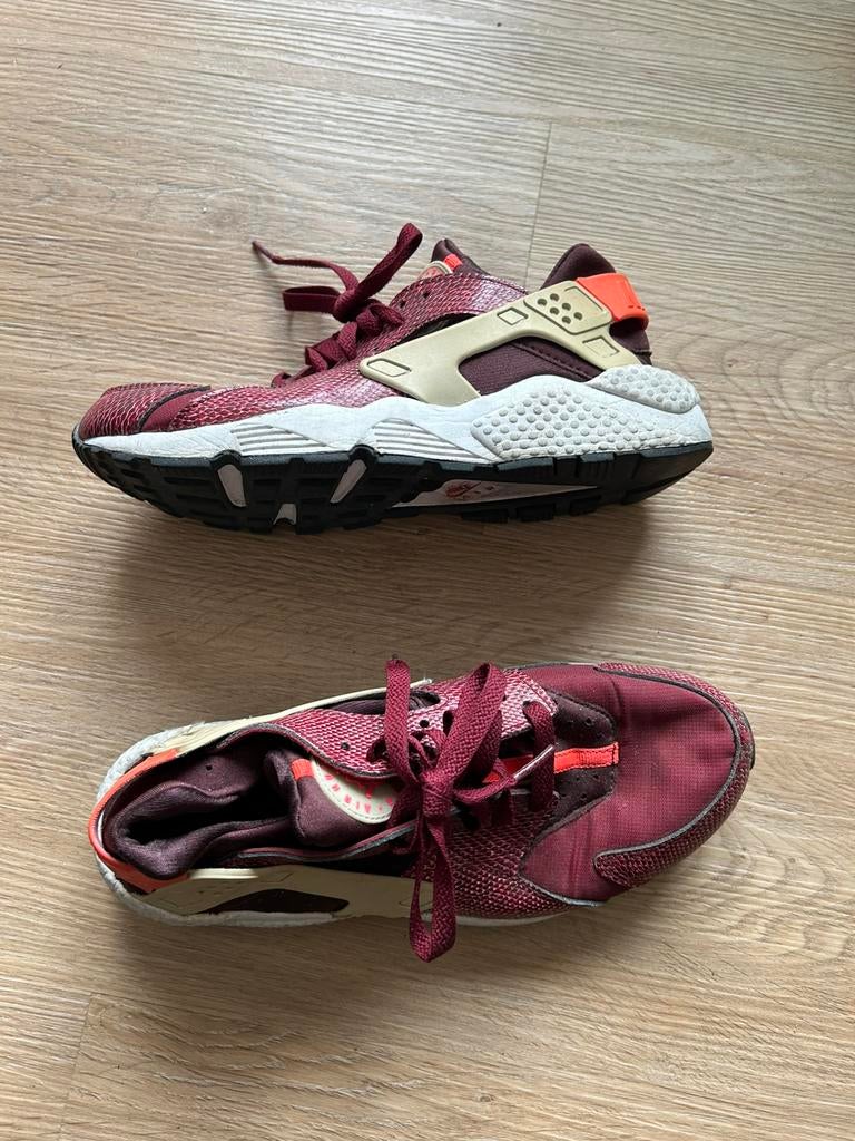 Wijnrode sneakers maat 40.5 Nike, Kleding | Dames, Schoenen, Ophalen of Verzenden, Sneakers of Gympen, Gedragen, Rood