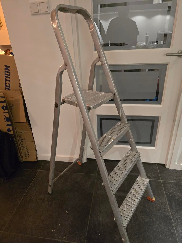 Stevige opvouwbare ladder met 3 treden en plateau, Doe-het-zelf en Verbouw, Ophalen, Gebruikt, Trap, Opvouwbaar of Inschuifbaar