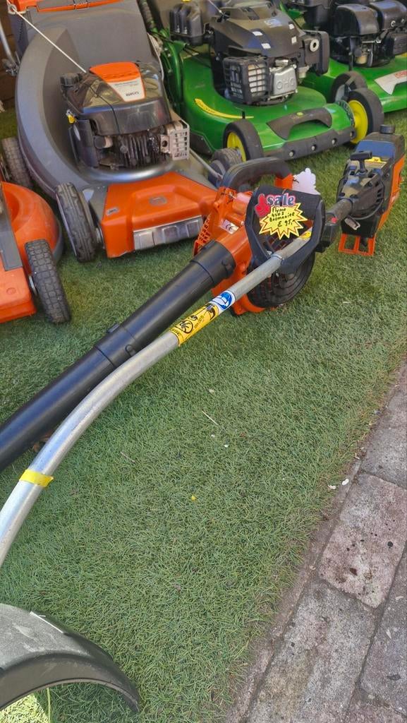 Setje bosmaaier met bladblazer benzine., Ophalen, Nieuw, Benzine