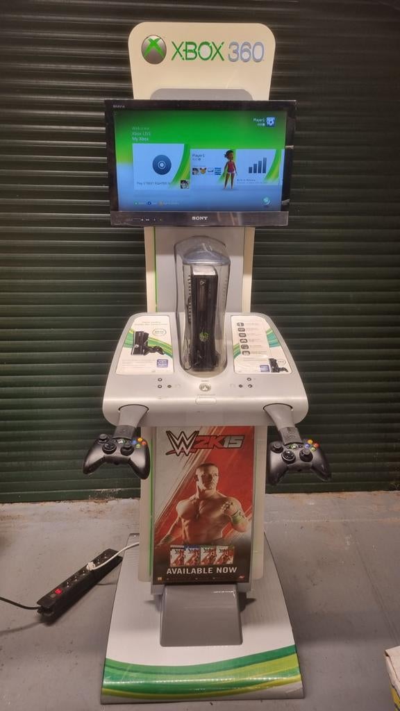 Xbox 360 Demopod met Streetfighter game, Ophalen, Met 2 controllers, Gebruikt, Met games