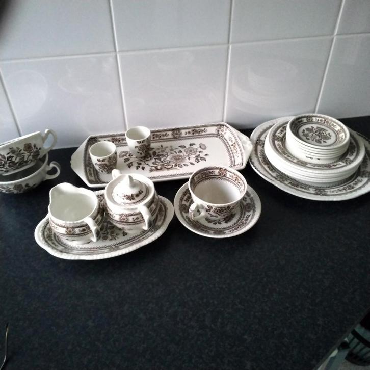 Wood & Sons dorset bruin/rood/gekleurd, Huis en Inrichting, Keuken | Servies, Zo goed als nieuw, Overige stijlen, Ophalen of Verzenden