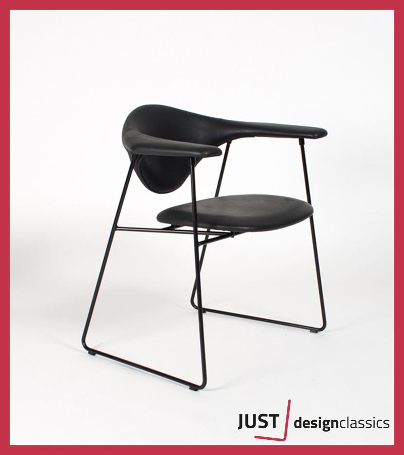 Gubi Masculo Lounge Chair (voorraad:2), Huis en Inrichting, Stoelen, Niet ingevuld, Zo goed als nieuw, Niet ingevuld, Niet ingevuld