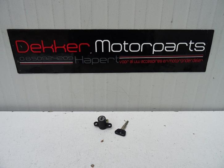 Buddy Kont Slot + Sleutel Yamaha YZF R6 1999-2000-2001-2002, Motoren, Onderdelen | Yamaha, Ophalen of Verzenden