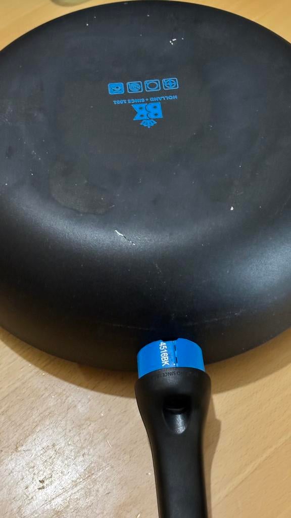 TKA 2x wok 26cm nooit gebruikt Bieden, Huis en Inrichting, Keuken | Potten en Pannen, Ophalen, Nieuw, Gietijzer, Wok