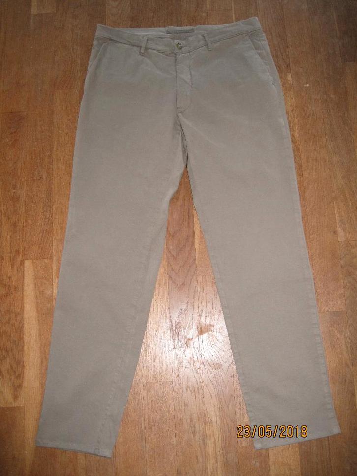 Trussardi jeans beige broek maat 52, Kleding | Heren, Broeken en Pantalons, Gedragen, Maat 52/54 (L), Beige, Ophalen of Verzenden
