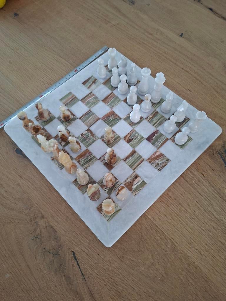 Schaakbord (30x30 cm) met handgemaakte onyx marmeren stukken, Ophalen