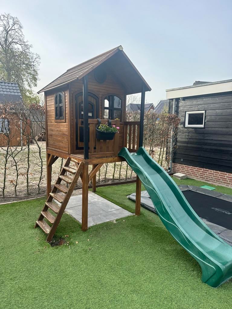 AXI Laura Speelhuis met glijbaan, Ophalen, Gebruikt, Hout