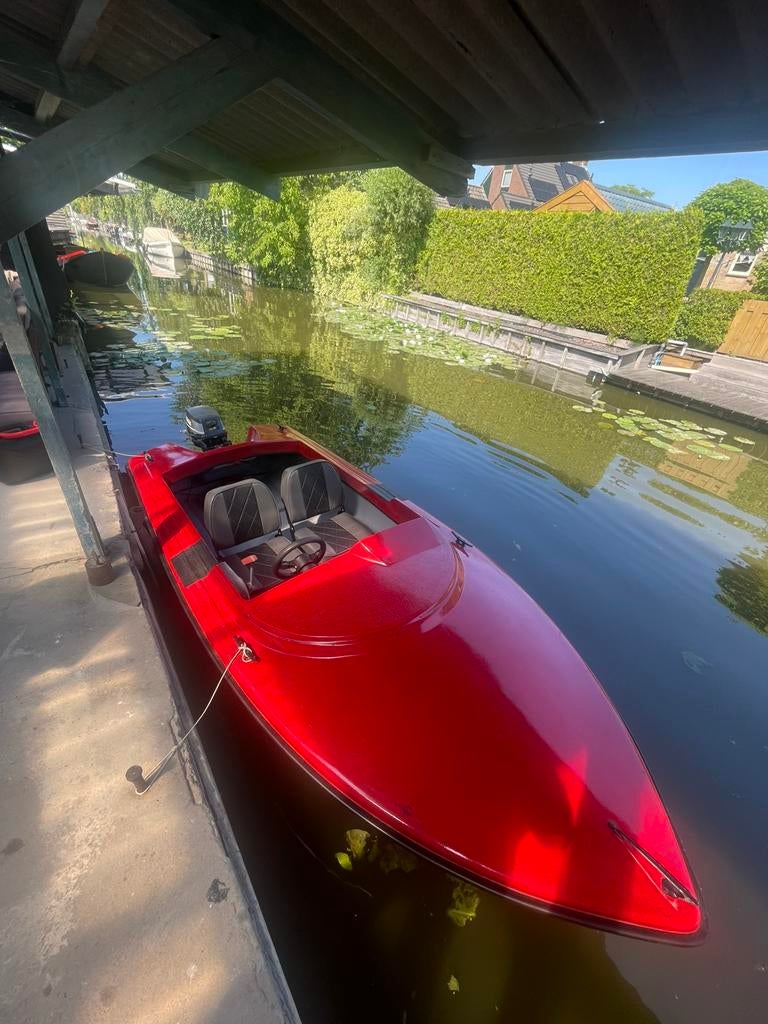 Zeer nette rode (speed) bootje, Yamaha 8pk 2 takt, Ophalen, Zo goed als nieuw