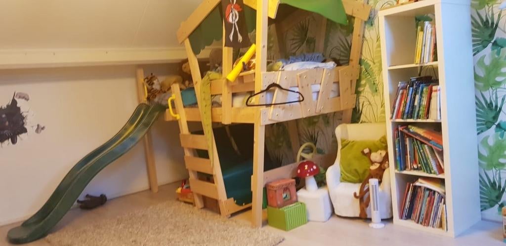 Avontuurlijk boomhutbed met glijbaan, Ophalen, Zo goed als nieuw, Hoogslaper