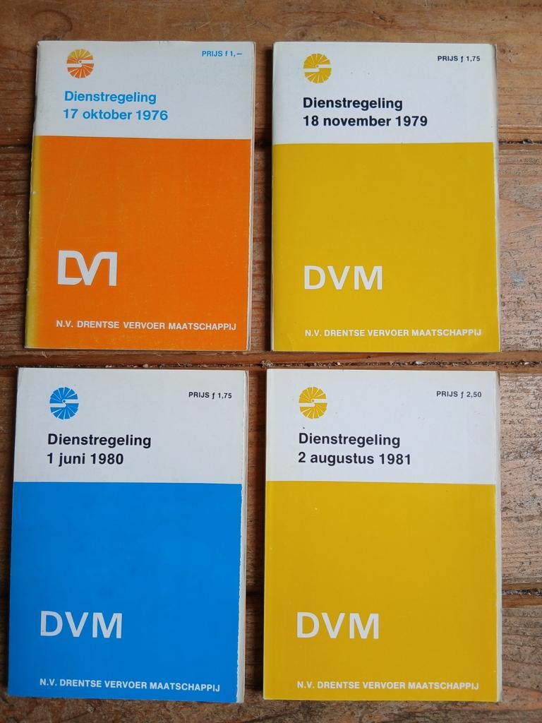 Diverse dienstregelingen DVM jaren 70 en 80, Verzamelen, Spoorwegen en Tramwegen, Ophalen of Verzenden, Gebruikt, Trein, Boek of Tijdschrift