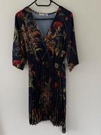 New Collection Jurk • Maat S, Kleding | Dames, Jurken, Overige kleuren, Ophalen of Verzenden, Knielengte, Maat 36 (S)