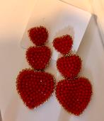 Rode hartjes Oorbellen NIEUW, Sieraden, Tassen en Uiterlijk, Oorbellen, Overige materialen, Ophalen of Verzenden, Zo goed als nieuw