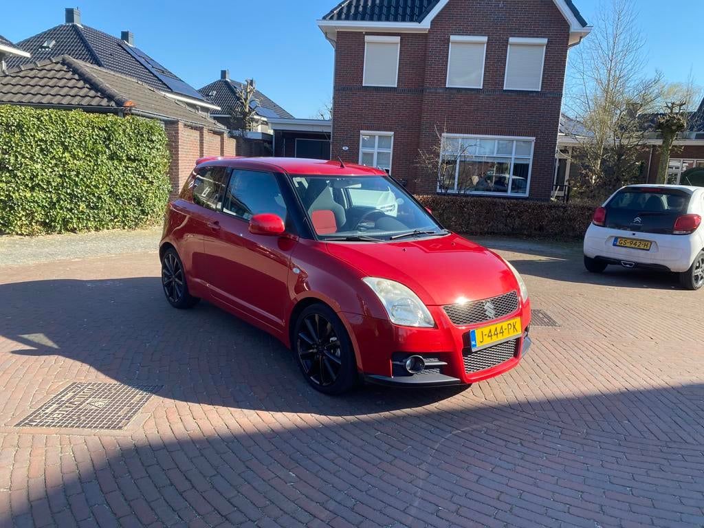 Suzuki Swift 1.6 3D Sport 2007 Rood, Voorwielaandrijving, 1005 kg, 125 pk, 40 €/maand