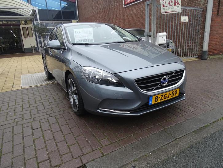 Volvo V40 1.6 T4 Momentum automaat (bj 2015), Auto's, Volvo, Te koop, V40, ABS, Airbags, Airconditioning, Alarm, Boordcomputer
