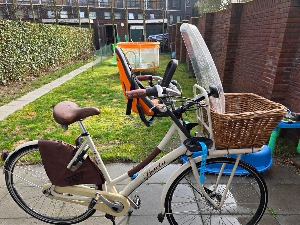 Sparta stadsfiets met Yepp stoeltje en Nijntje kussen, Ophalen