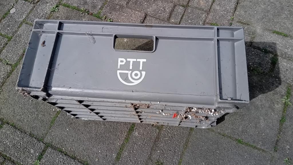 Schuurvondst oud PTT krat, Ophalen, Minder dan 50 cm, Minder dan 50 cm