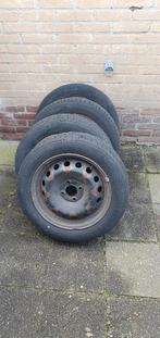 autobanden 165/65R15 op velg Renault Clio 2010, Auto-onderdelen, Ophalen, Gebruikt, 15 inch, Banden en Velgen