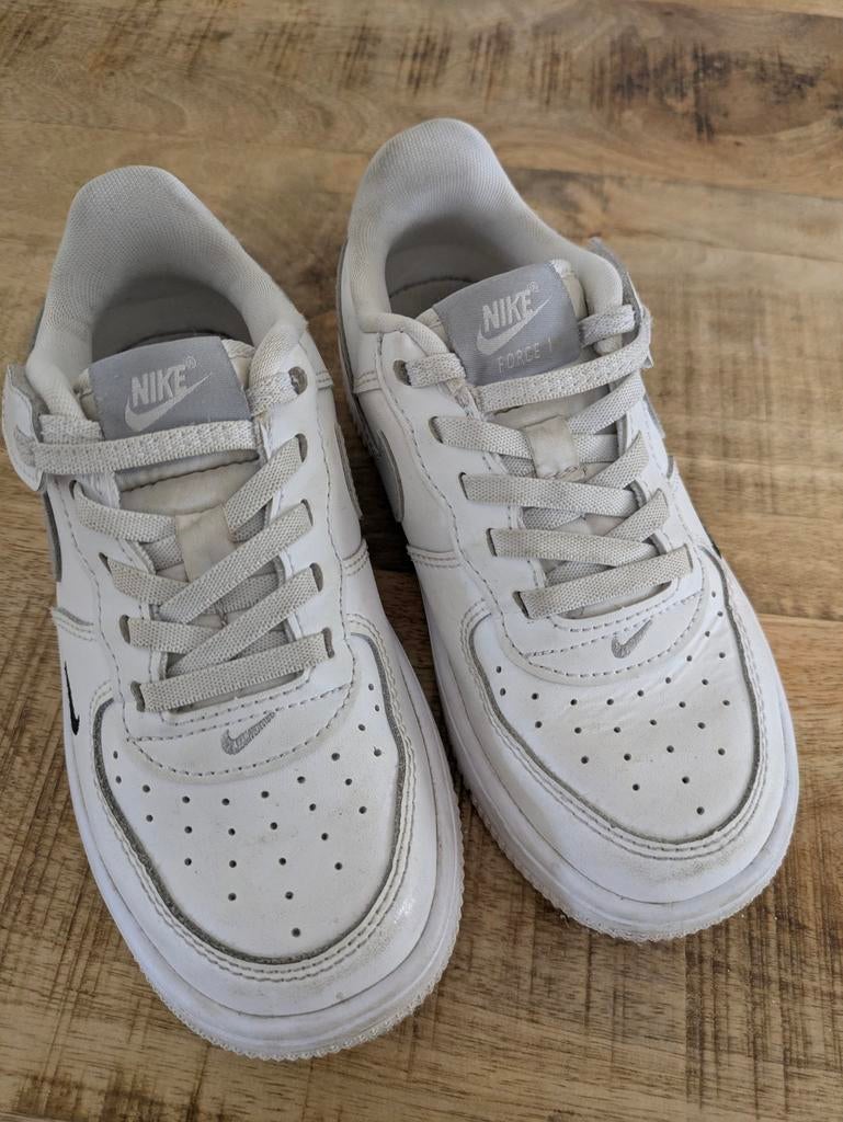 Nike force 1 maat 29.5, Kinderen en Baby's, Kinderkleding | Schoenen en Sokken, Ophalen of Verzenden, Gebruikt, Jongen of Meisje