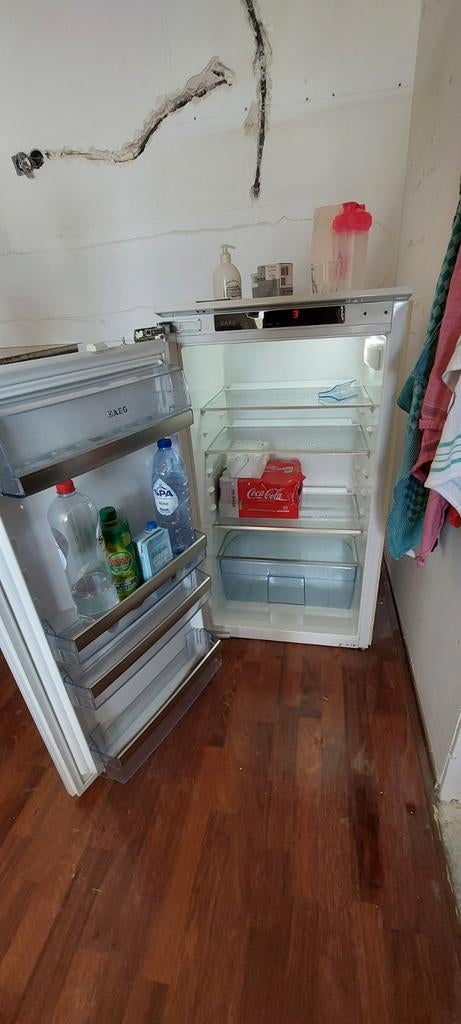 AEG Koelkast met vriesvak - in goede conditie, Witgoed en Apparatuur, Koelkasten en IJskasten, 100 tot 150 liter, Zo goed als nieuw