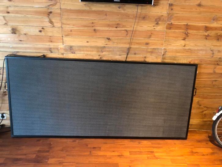 Lichtkrant groot 220 cm x 100 cm, Zakelijke goederen, Kantoor en Winkelinrichting | Apparatuur en Telecommunicatie, Gebruikt, Ophalen of Verzenden