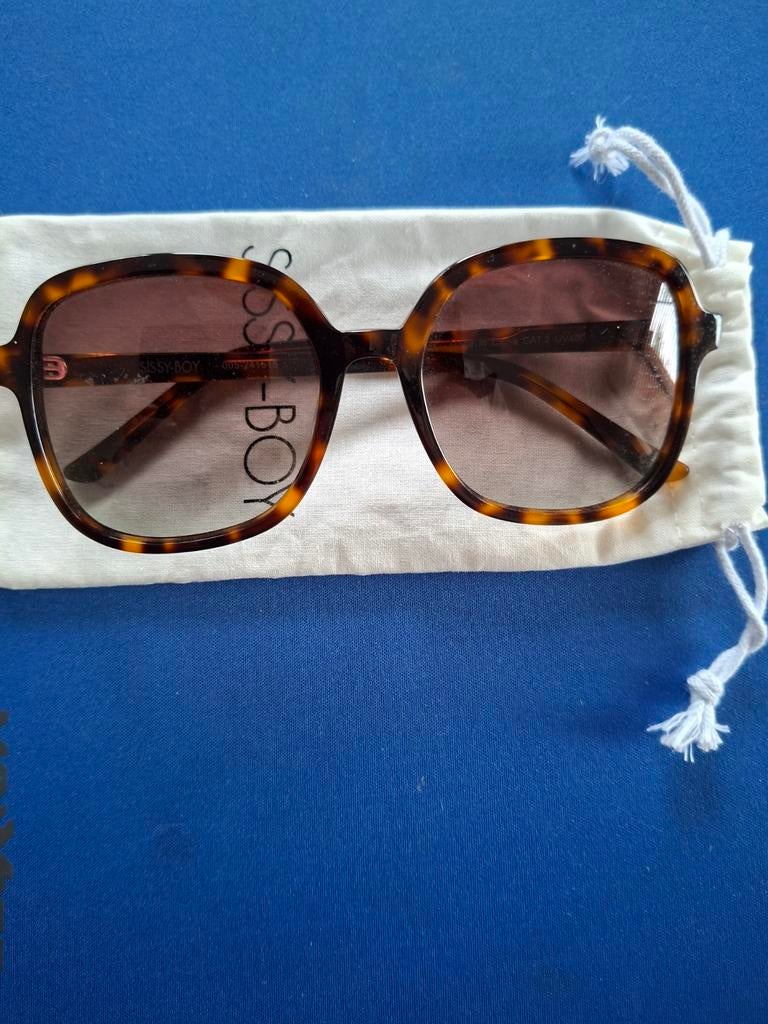 Nieuwe Sissy Boy zonnebril - nooit gedragen, Ophalen of Verzenden