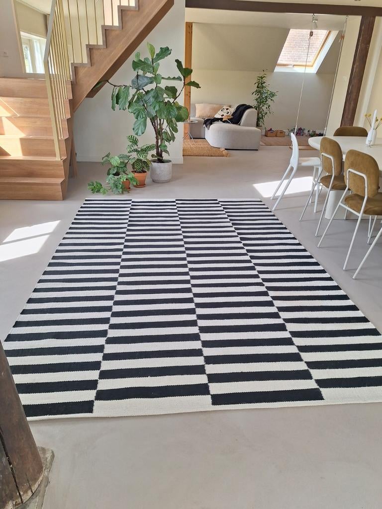 Mooi zwart wit vloerkleed!, Huis en Inrichting, Ophalen