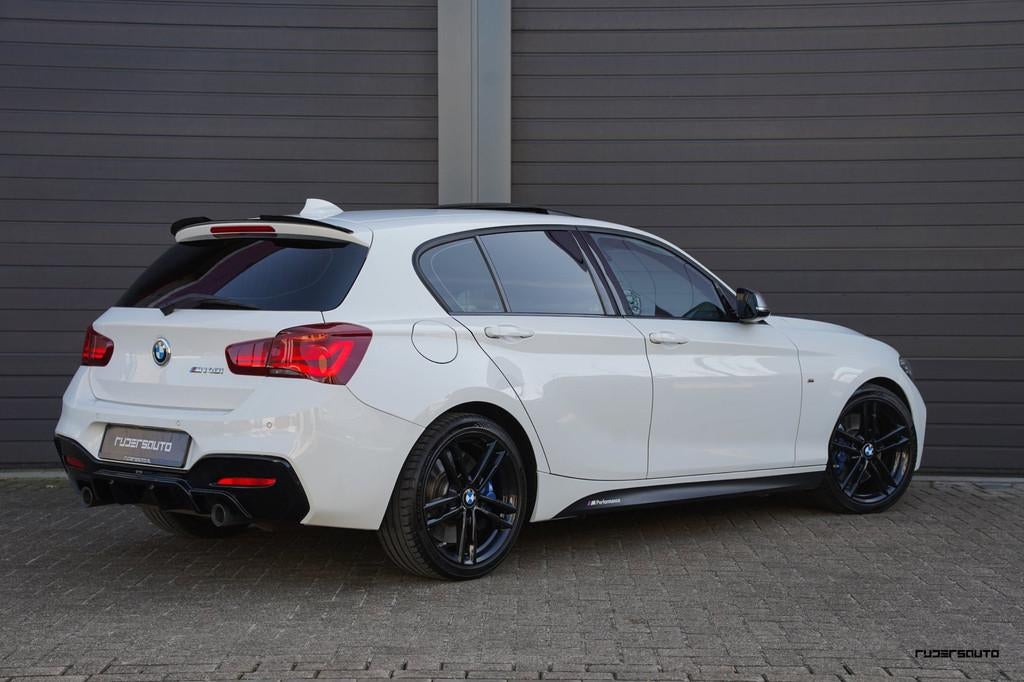 BMW 1-serie M140i LCI2 | Schuifdak | Navi Pro | 719M | M Spo, Auto's, BMW, Achterwielaandrijving, Gebruikt, Bedrijf, 2998 cc