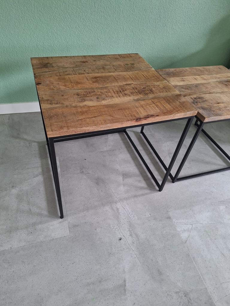 Set van 2 salontafels: 50x50 en 45x45 cm, Overige houtsoorten, Minder dan 50 cm, Gebruikt, Vierkant